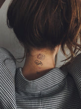 Load image into Gallery viewer, Privremene tetovaže BREAKFAST IN PARIS by Sasha Guseinova