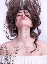 Load image into Gallery viewer, Akvarel privremene tetovaže SAKURA