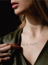 Load image into Gallery viewer, Privremene tetovaže AKHMATOVA by Anya Lomovtseva